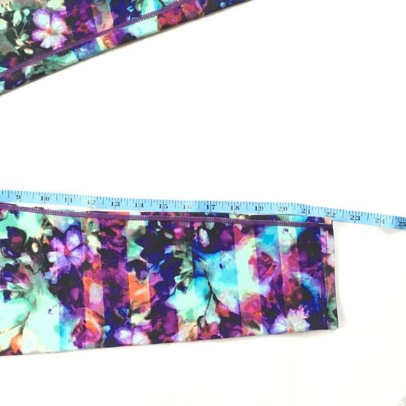 Athleta Leggings Floral Fade Sonar Capri Women's XS Activewear Workout‎ Pants - Picture 10 of 15